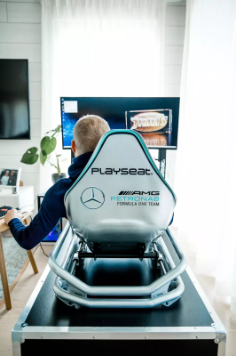 Playseat® Formula Intelligence Mercedes AMG Petronas Formula One Team#5